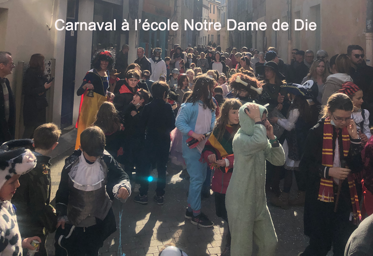 Lire la suite à propos de l’article Défilé et goûter à l’école pour le Carnaval